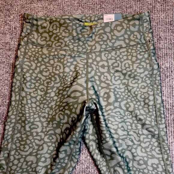 Tek Gear 7/8 Leggings High Rise Women Size XL Ultra Stretch Green Leopard NEW - Picture 3 of 9